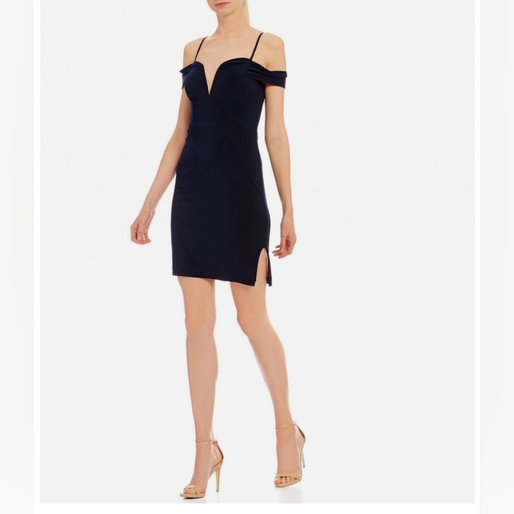 NWT Windsor Off-the-shoulder Dress, Size 9